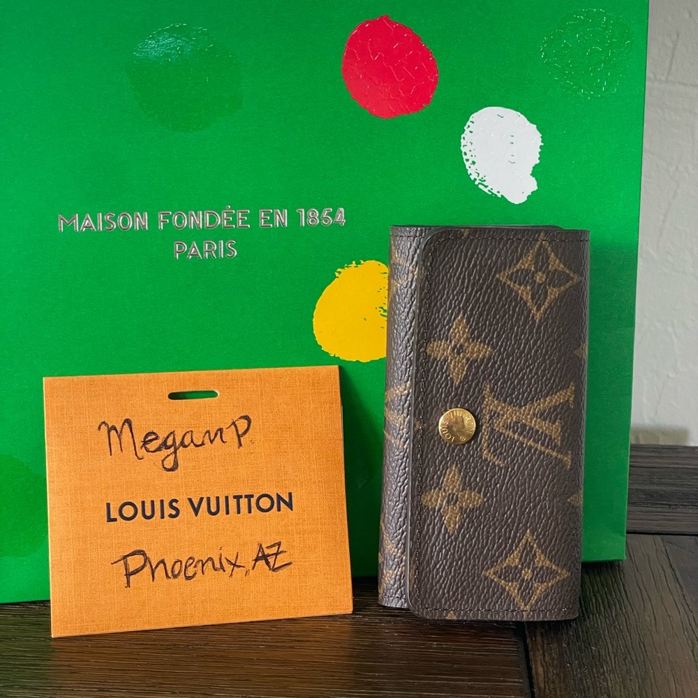 Louis Vuitton 4 Key DISCONTINUED